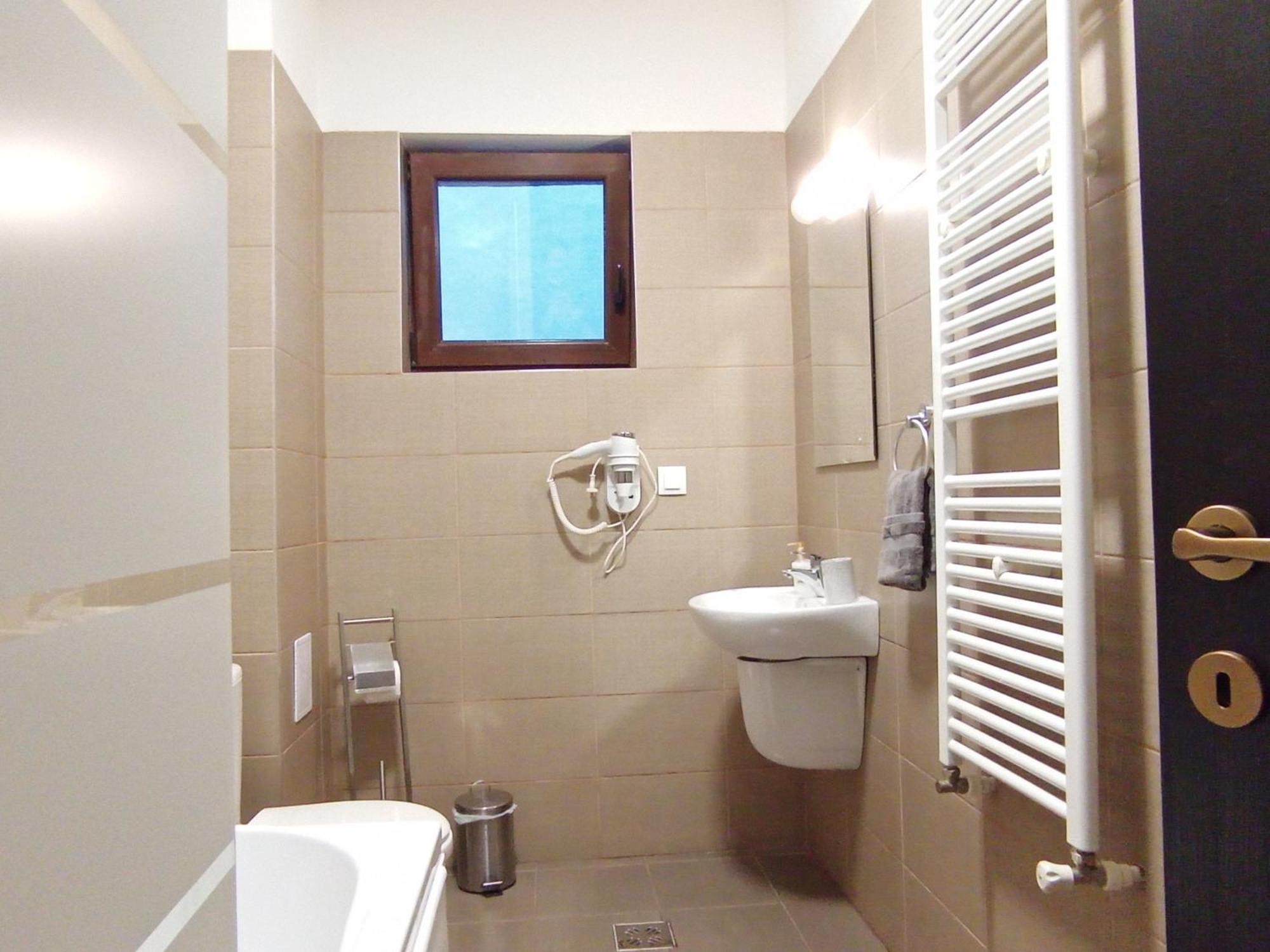 Aparthotel Laura Cluj-Napoca Luaran gambar